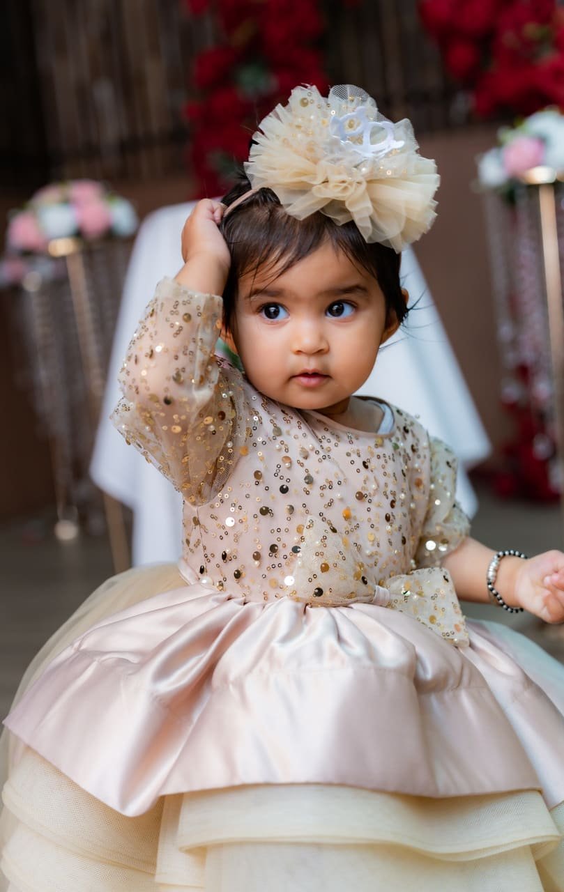 1st birthday, restaurant — cover photo