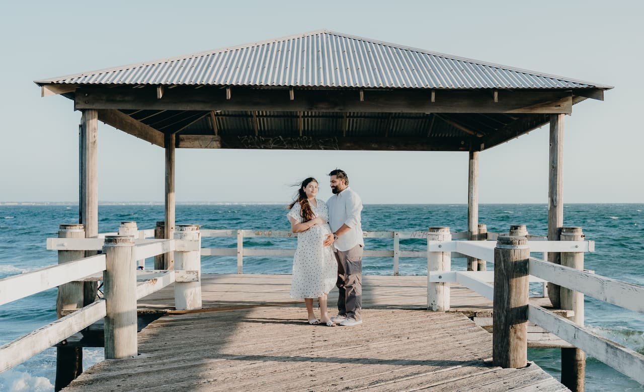 Maternity, beach pier and family, photo 11 of 20
