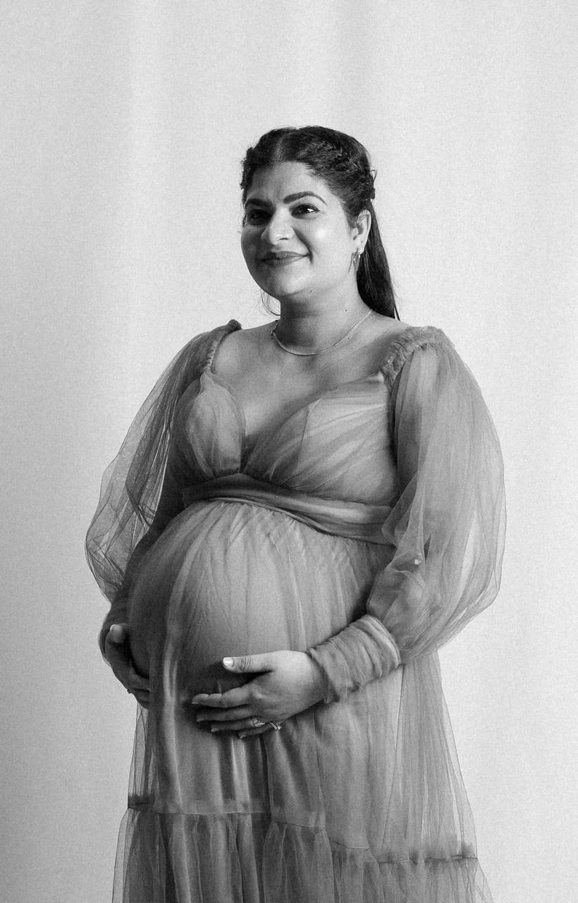 Maternity, studio silhouettes and coastal sunset, photo 2 of 16