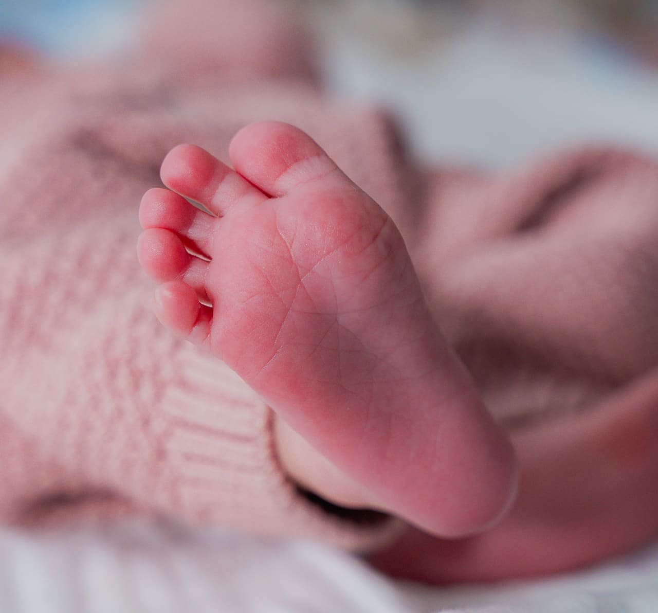 Newborn at home, photo 7 of 18